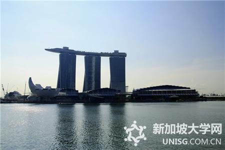 说说新加坡英语的“阅读理解”