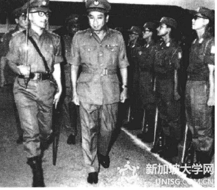 新加坡独立后的发展之建立独立自主的民主国家