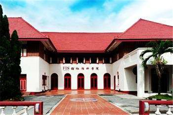 新加坡辅仁预科学院本科学费